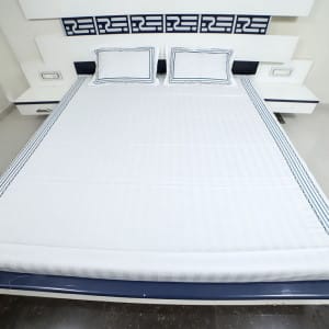 White & Blue 400 TC Cotton 1 Double Bedsheet with 2 Pillow Covers
